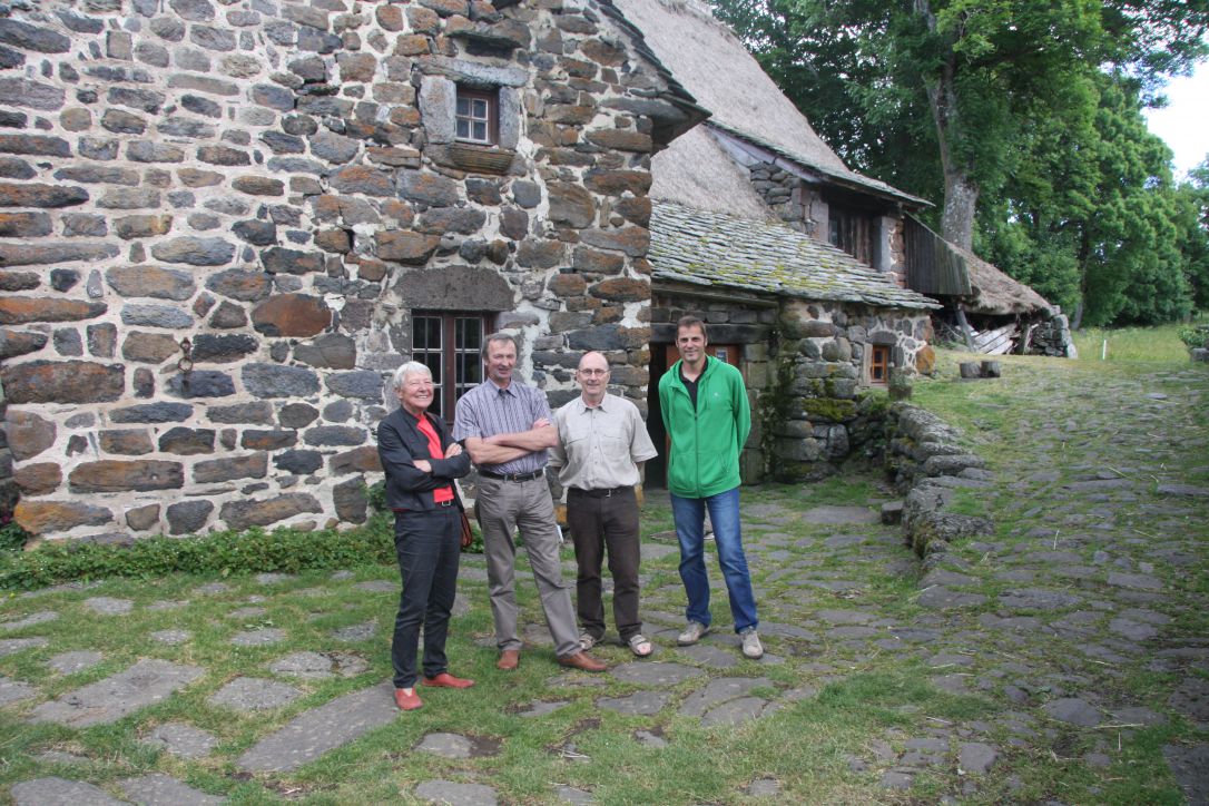 Le pnr des monts d'ardèche en visite à moudeyres